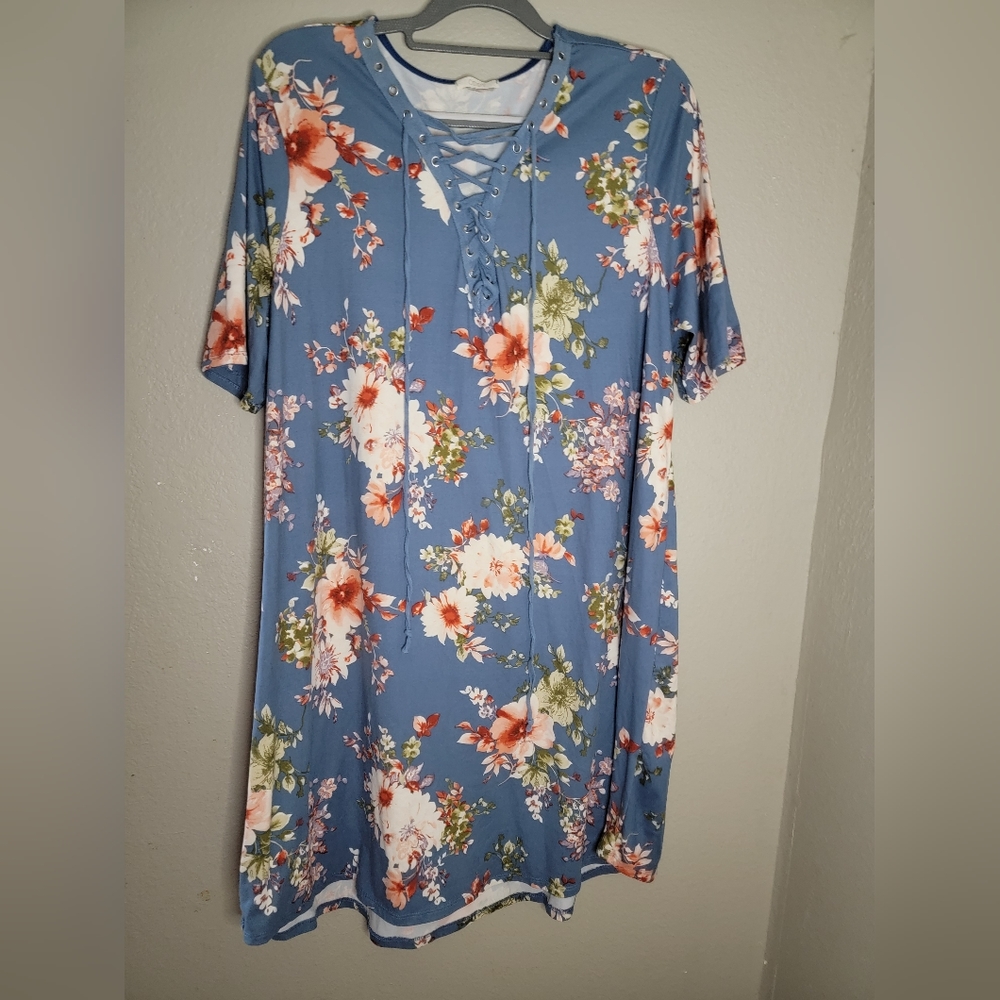 Lace up neck floral dress size 2XL